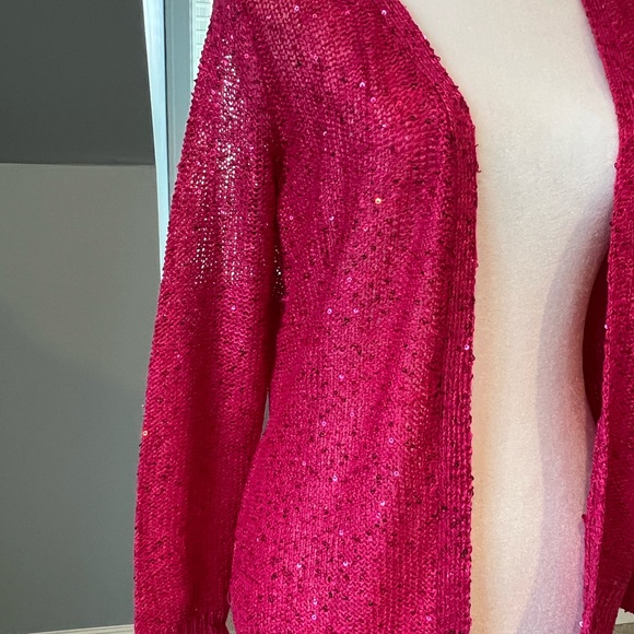 NWT Metaphor Sequined Bright Pink Fuchsia Sweater. Size Small. Open Front. - Picture 3 of 7